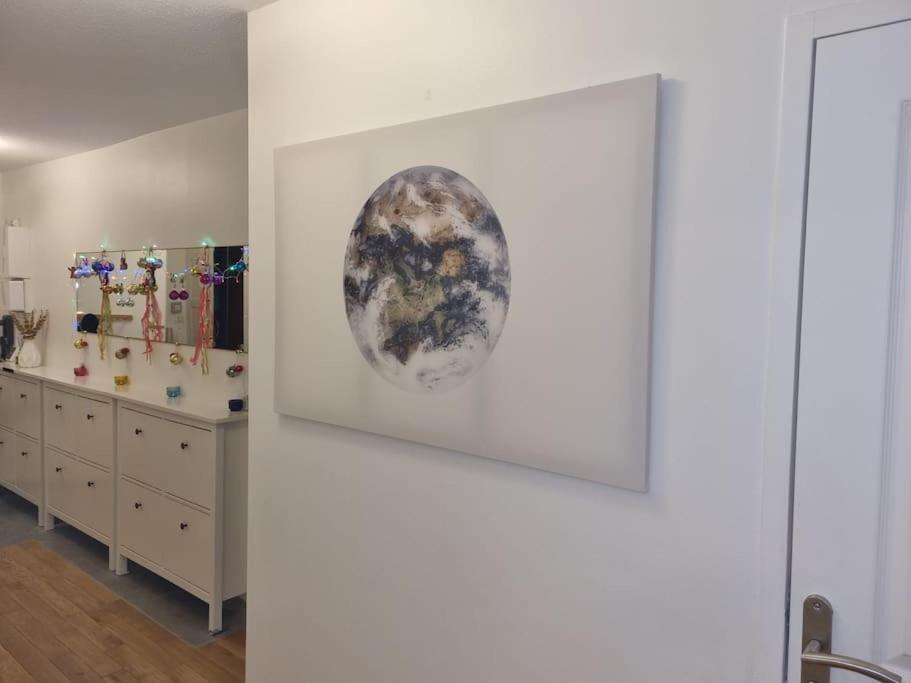 L'Univers Au Blanc. Strasburgo Esterno foto